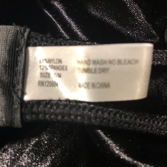 Black Ruffle Stretchy Garter Slip, size S/M - Picture 8 of 9